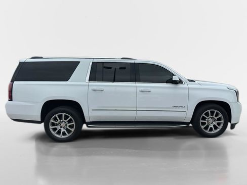Used 2019 GMC Yukon XL Denali AWD/4WD image 6