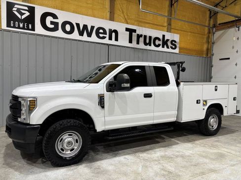 Used 2019 Ford F250 XL w/ Power Equipment Group image 4