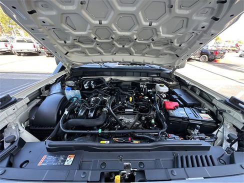 Used 2022 Ford Bronco Everglades image 47