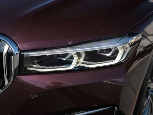 Used 2020 BMW 750i xDrive w/ Executive Package AWD/4WD image 9