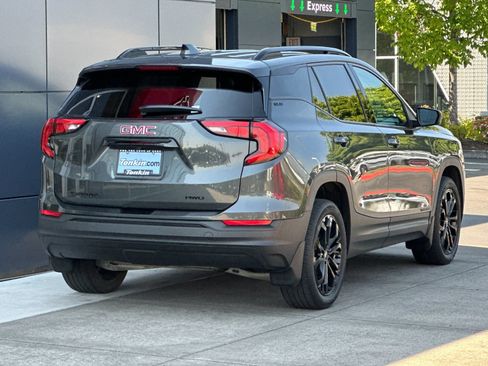 Used 2020 GMC Terrain SLE w/ Elevation Edition AWD/4WD image 3