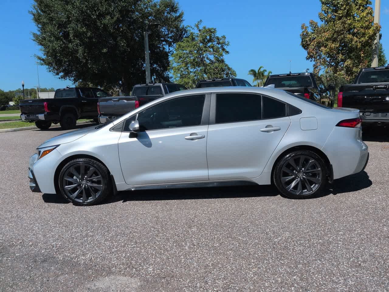 Certified 2026 Toyota Corolla SE FWD image 3