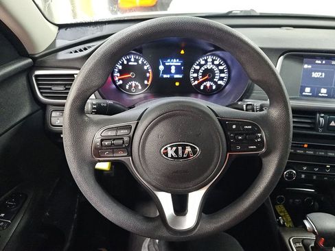 Used 2018 Kia Optima LX image 2