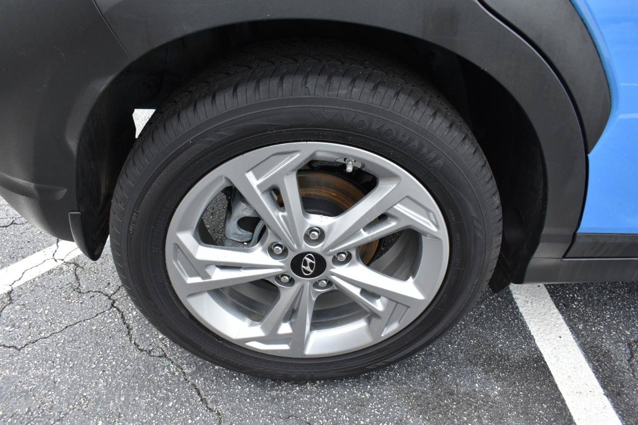 Used 2022 Hyundai Kona SEL w/ Cargo Package FWD image 32