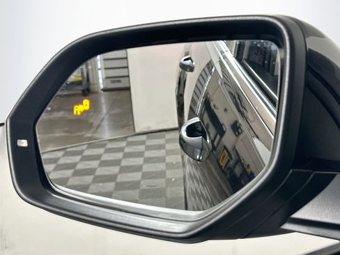 Used 2019 Volkswagen Atlas SEL FWD image 16