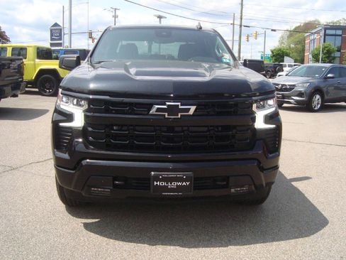 Used 2023 Chevrolet Silverado 1500 RST image 2