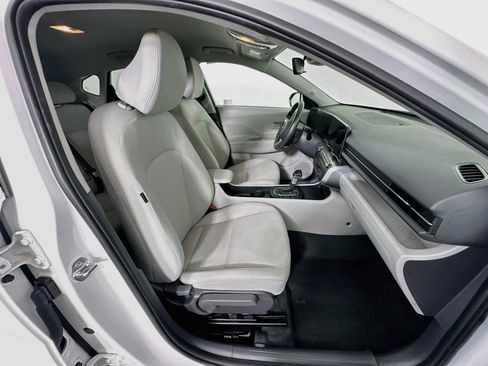 Used 2025 Hyundai Kona SEL FWD image 32