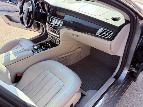 Used 2012 Mercedes-Benz CLS 550 CLS550 image 30