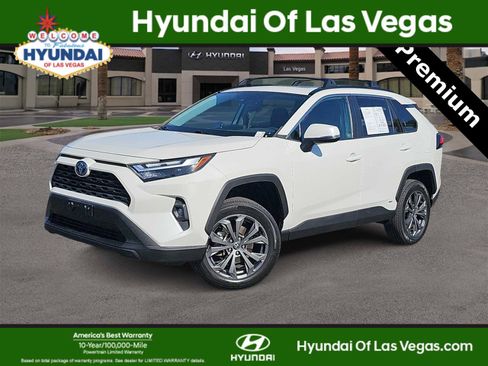 Used 2022 Toyota RAV4 XLE Premium image 1