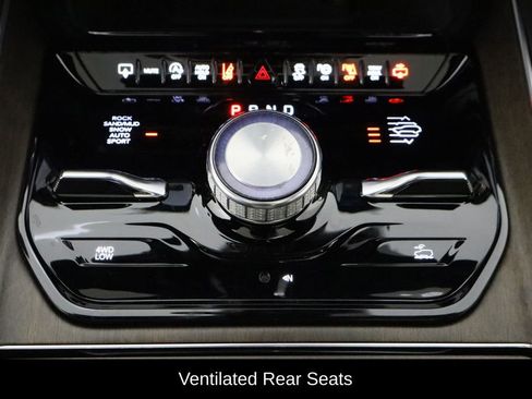 Used 2023 Jeep Grand Wagoneer Series II w/ Premium Group II image 13