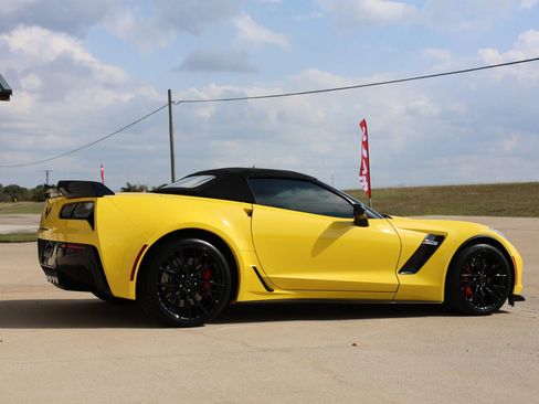 Used 2016 Chevrolet Corvette Z06 w/ 2LZ Preferred Equipment Group image 3