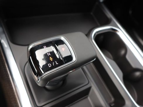 New 2026 Chevrolet Silverado 1500 RST w/ Redline Edition AWD/4WD image 9
