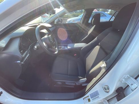 Used 2021 MAZDA MAZDA3 s FWD image 12