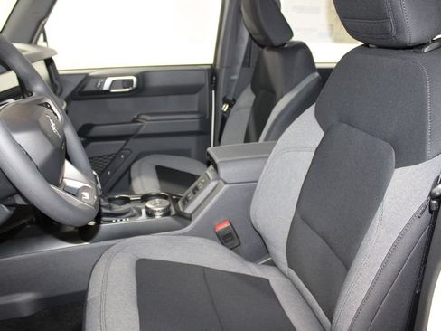 New 2025 Ford Bronco 4-Door AWD/4WD image 17