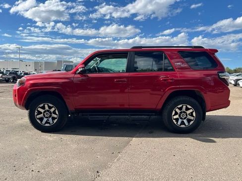 Used 2019 Toyota 4Runner TRD Off-Road Premium AWD/4WD image 2