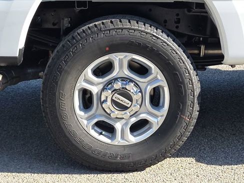 New 2026 Ford F250 XLT w/ FX4 Off-Road Package image 9