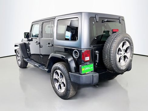 Used 2016 Jeep Wrangler Unlimited Sahara w/ Dual Top Group image 7