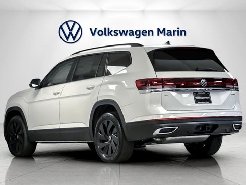 New 2026 Volkswagen Atlas SE image 3