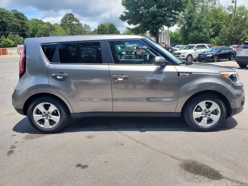 Used 2017 Kia Soul FWD image 8