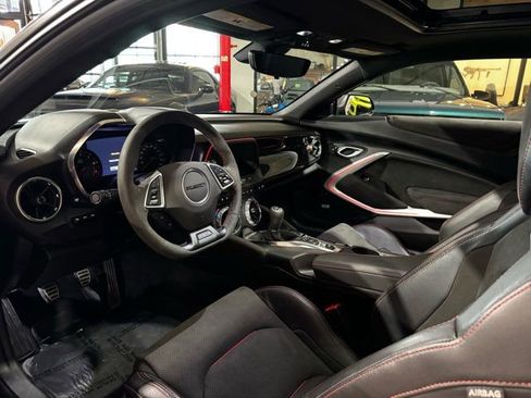 Used 2020 Chevrolet Camaro ZL1 RWD image 8