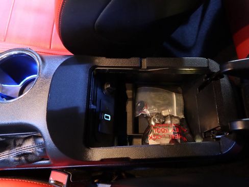 Used 2017 Ford Mustang GT Premium w/ GT Performance Package image 29