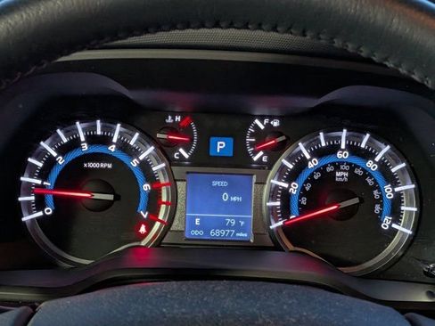 Used 2017 Toyota 4Runner SR5 Premium AWD/4WD image 28