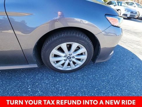 Used 2019 Toyota Camry LE image 15