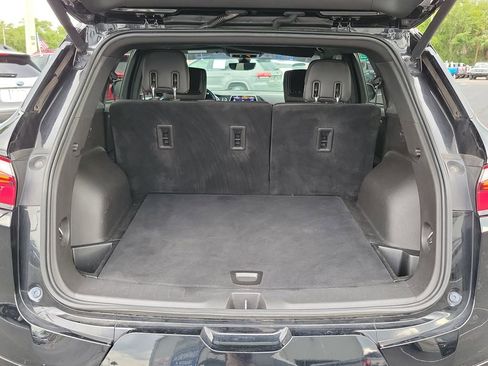 Used 2021 Chevrolet Blazer Premier w/ Driver Confidence II Package FWD image 9