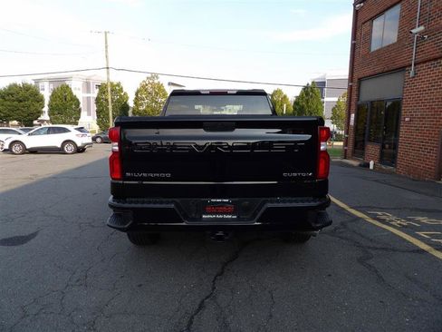 Used 2020 Chevrolet Silverado 1500 Custom w/ Custom Value Package image 7