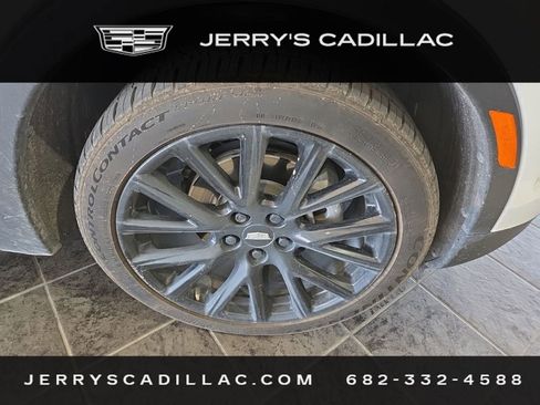 Used 2021 Cadillac XT4 Luxury FWD image 4