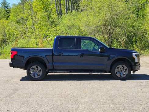 Used 2023 Ford F150 Lightning Lariat AWD/4WD image 4