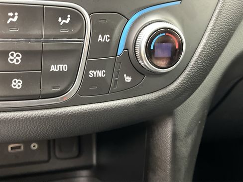 Used 2019 Chevrolet Equinox LT FWD image 20