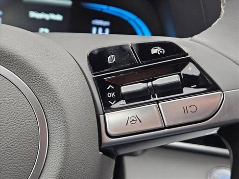 New 2026 Hyundai Elantra Sport FWD image 17