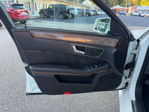 Used 2012 Mercedes-Benz E 350 4MATIC Sedan image 22