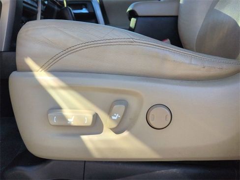 Used 2015 Toyota 4Runner SR5 image 19