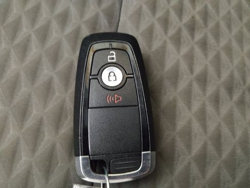 Used 2021 Ford Escape SE FWD image 32