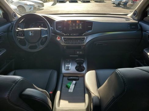 Certified 2022 Honda Pilot Special Edition image 2