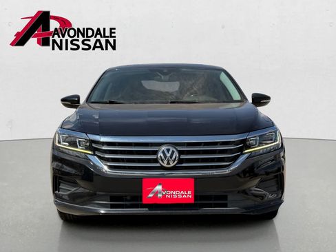 Used 2020 Volkswagen Passat 2.0T SE FWD image 9