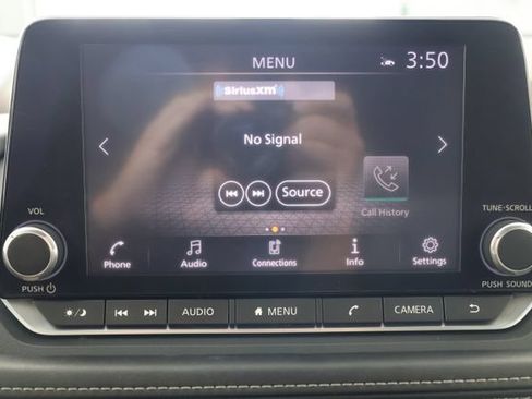Used 2022 Nissan Rogue SV AWD/4WD image 14