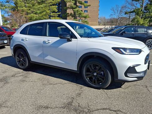 New 2026 Honda HR-V Sport image 2