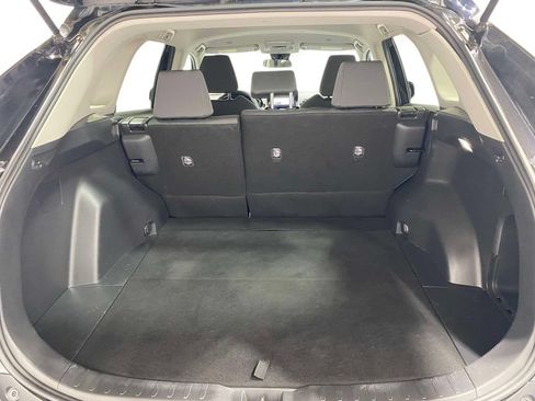 Used 2023 Toyota RAV4 XLE FWD image 9