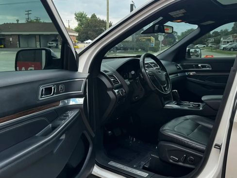 Used 2016 Ford Explorer Limited w/ Equipment Group 301A AWD/4WD image 13