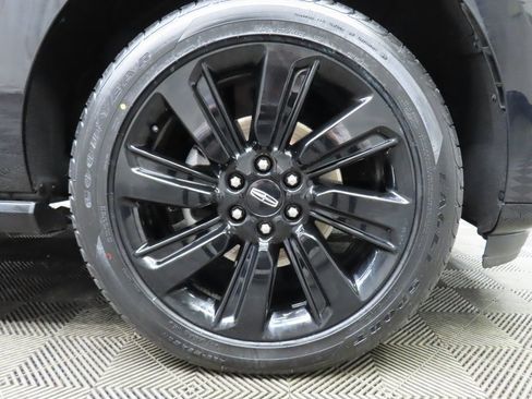 Used 2024 Lincoln Navigator L Reserve w/ Equipment Group 201A image 8