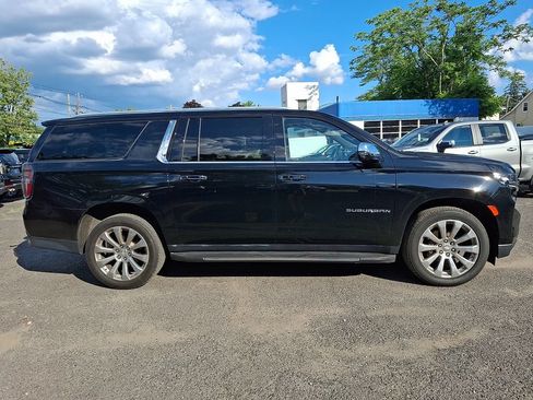 Used 2021 Chevrolet Suburban Premier w/ Premium Package AWD/4WD image 9