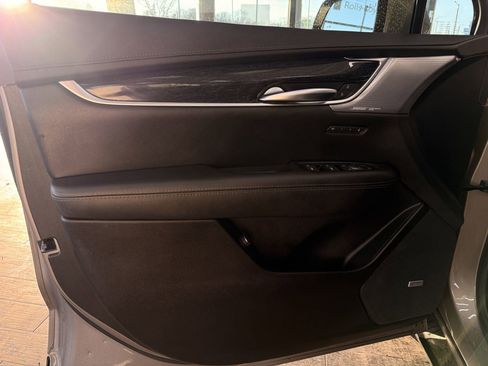 Used 2023 Cadillac XT5 Premium Luxury image 25