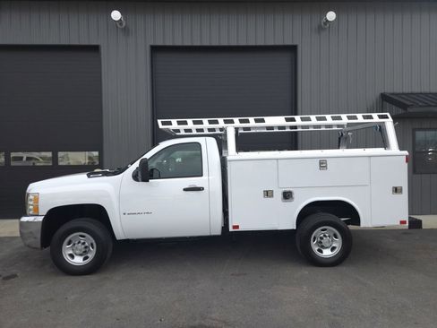 Used 2007 Chevrolet Silverado 2500 W/T image 1