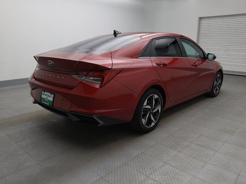 Used 2021 Hyundai Elantra SEL w/ Convenience + Premium Package FWD image 9