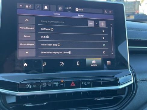 Used 2023 Jeep Compass Limited image 45