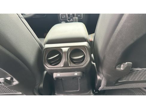 Used 2025 Jeep Gladiator Sport AWD/4WD image 22