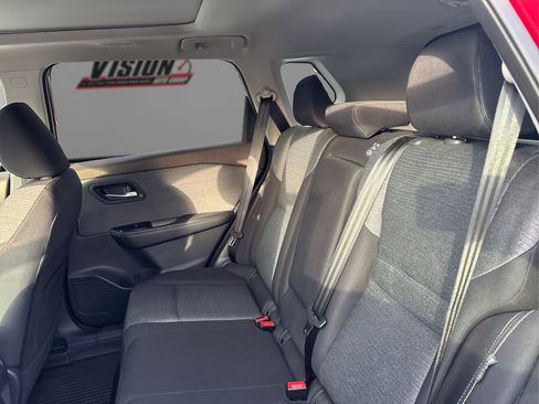 Used 2021 Nissan Rogue SV image 10